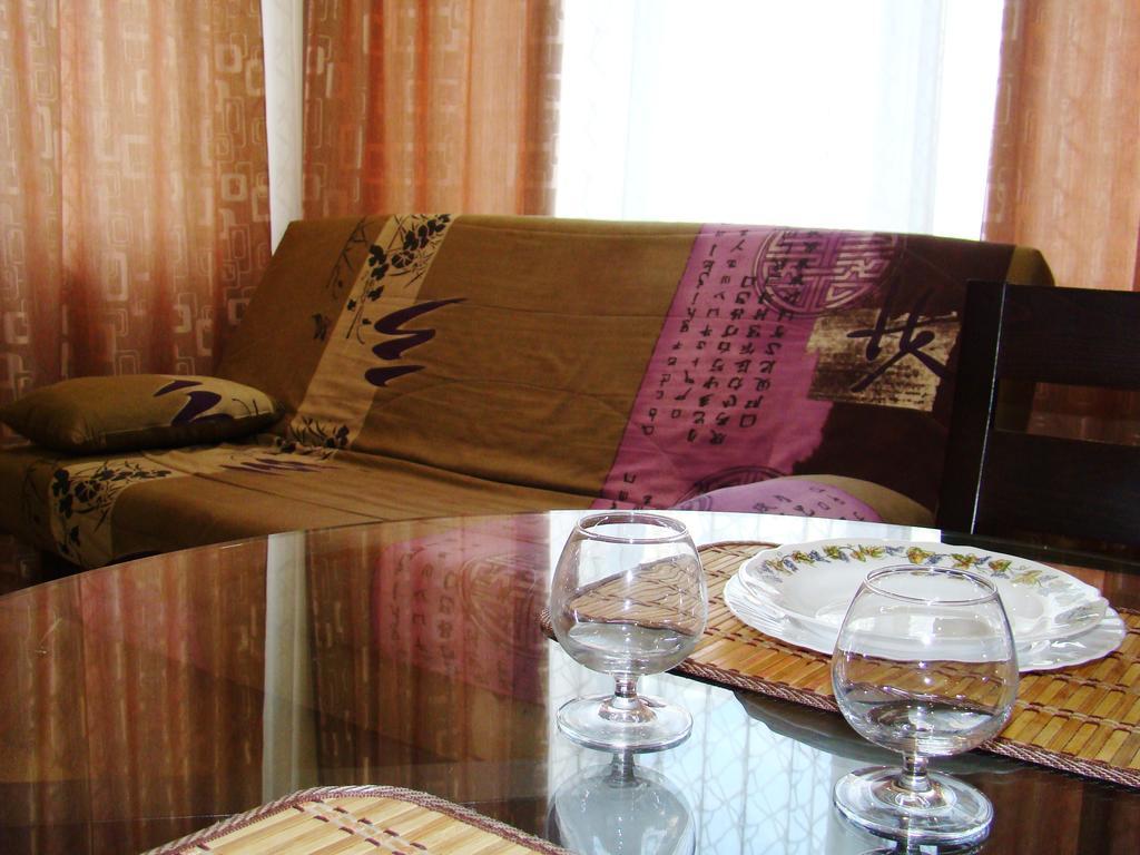 Pleasure Apartment Near Center Of Odessa Bagian luar foto